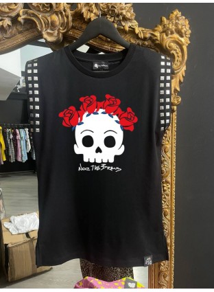 Camiseta Flower Skull tachas